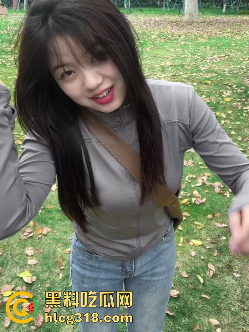 已婚母狗装少女,贵州骚妇【许倩】,颜值清纯肥臀大奶,性瘾极大网上约炮卖淫,被老公发现曝光!-5