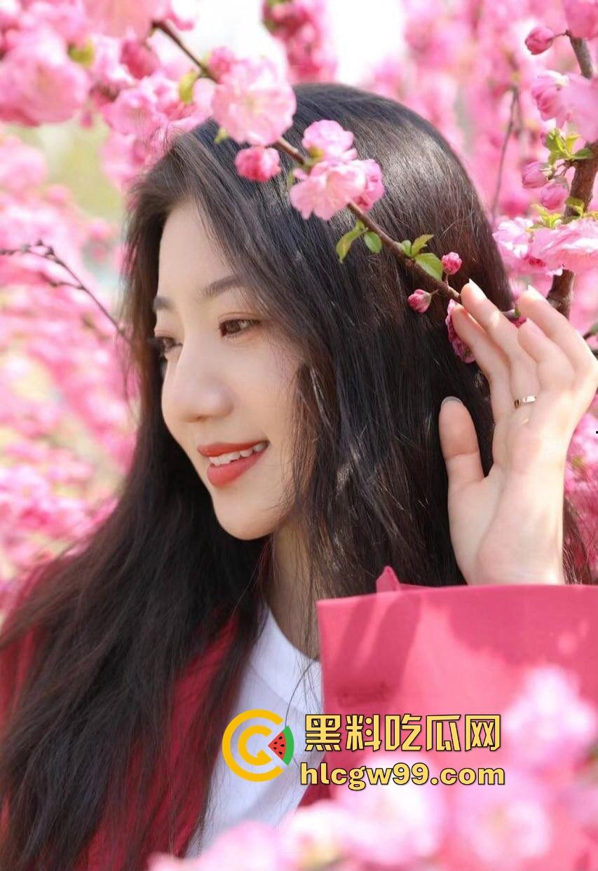 警花『张津瑜』的家宴传奇,现任老公家人认证,瓜圈真神再现江湖,天不生张津瑜,瓜圈万古如长夜!-3