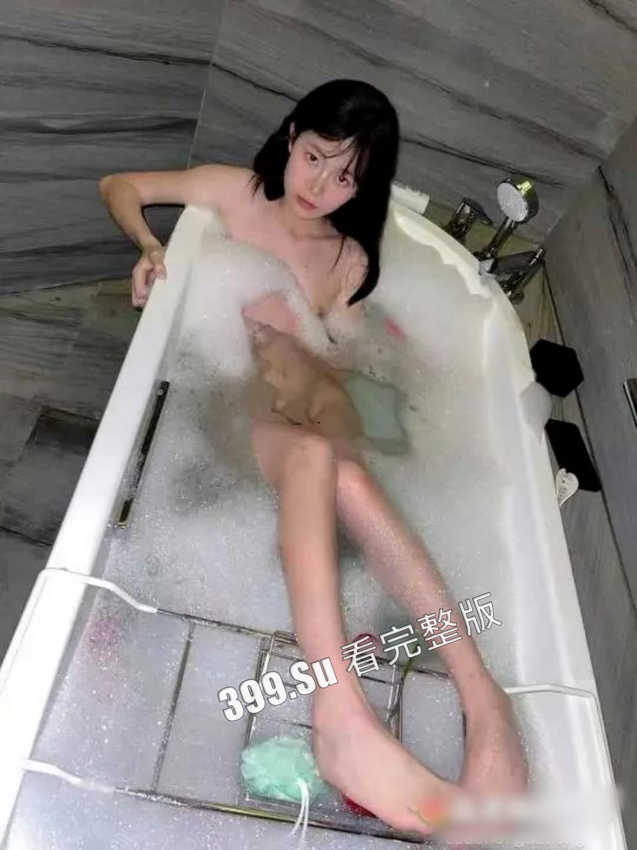 广东电子科技大学中山学院 李雅微 挣钱小妙招 反差母狗 表面约炮 实则卖视频-7