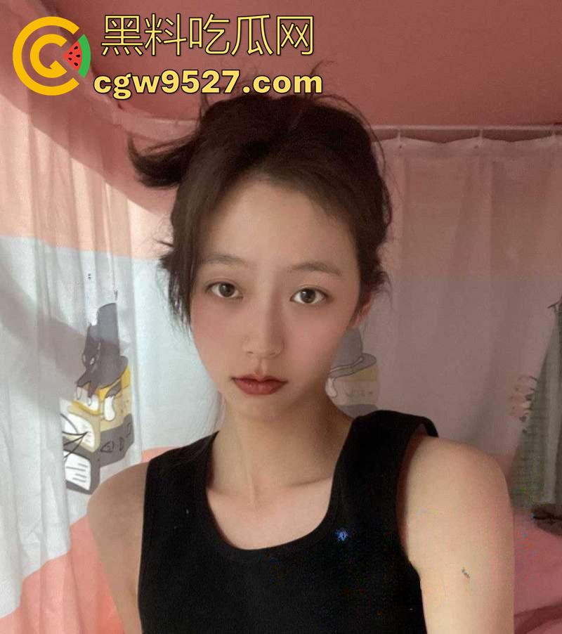 南京师范大学校花【孟钰涵】,清纯颜值御姐身材,被前男友曝光性爱视频,娇嫩身躯被大鸡巴无套爆操!-1