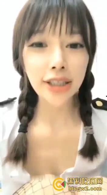 见过双鸡的你,见过双逼吗?两个B的妹子长啥样?双阴道妹子稀有资源曝光 赶紧上车来见识双倍快乐!-10