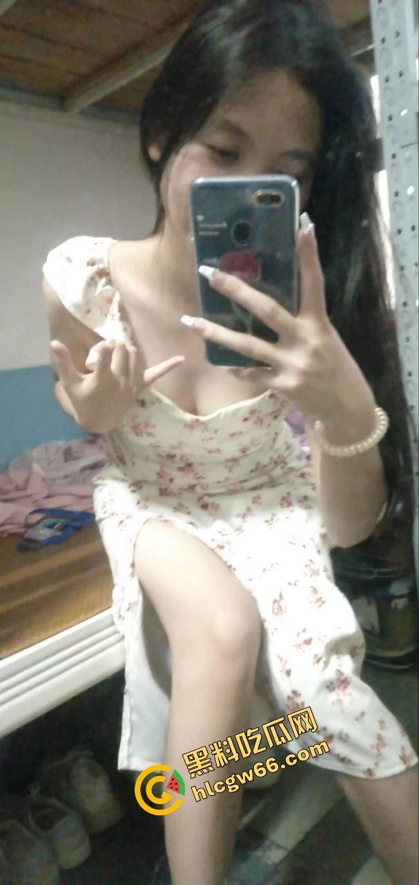 南方学院大三骚御姐【宁宁】外表清冷床上是欠干母狗,被男友后入插到发浪尖叫,粉嫩穴穴连喷三次!-10