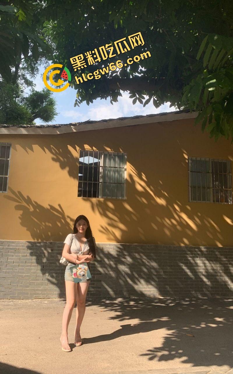 南方学院大三骚御姐【宁宁】外表清冷床上是欠干母狗,被男友后入插到发浪尖叫,粉嫩穴穴连喷三次!-13