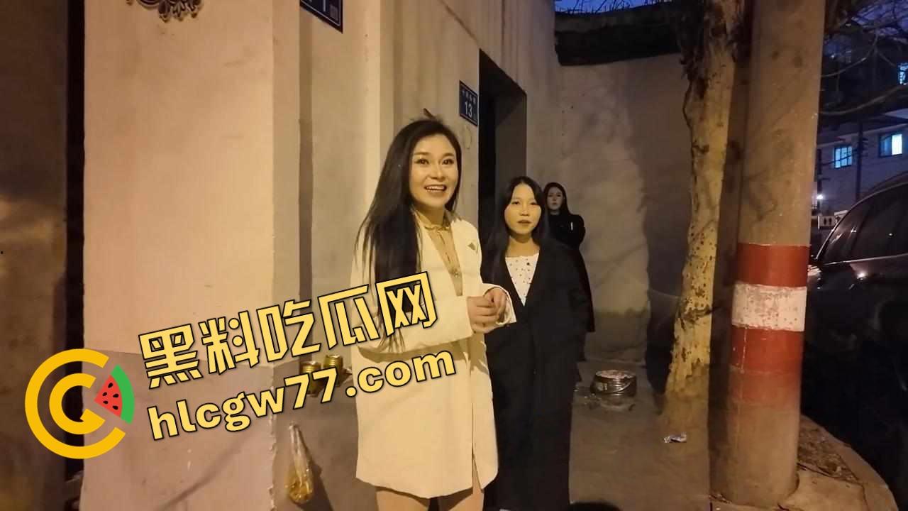 长沙火车站150块操嫩妹全过程曝光,巷子里的媳妇比正规婚礼便宜几十万!-6