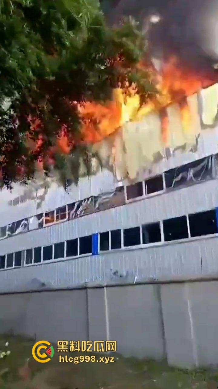 华阳红瓦二手家具市场突发大火 天干物燥成隐患导火索！-2