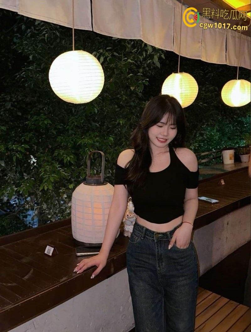 海南大学礼仪队队员【赵韩雨】被男友床上调教，翘臀被后入喷汁内射，私密视频泄露欲火狂欢！-3