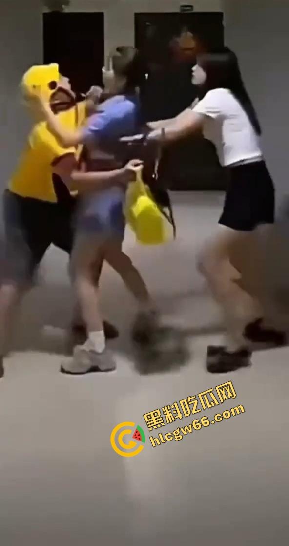 美团这宣传片是认真的吗？小哥送外卖送到黑丝裸体美女家？谁还不想干这活儿！-2