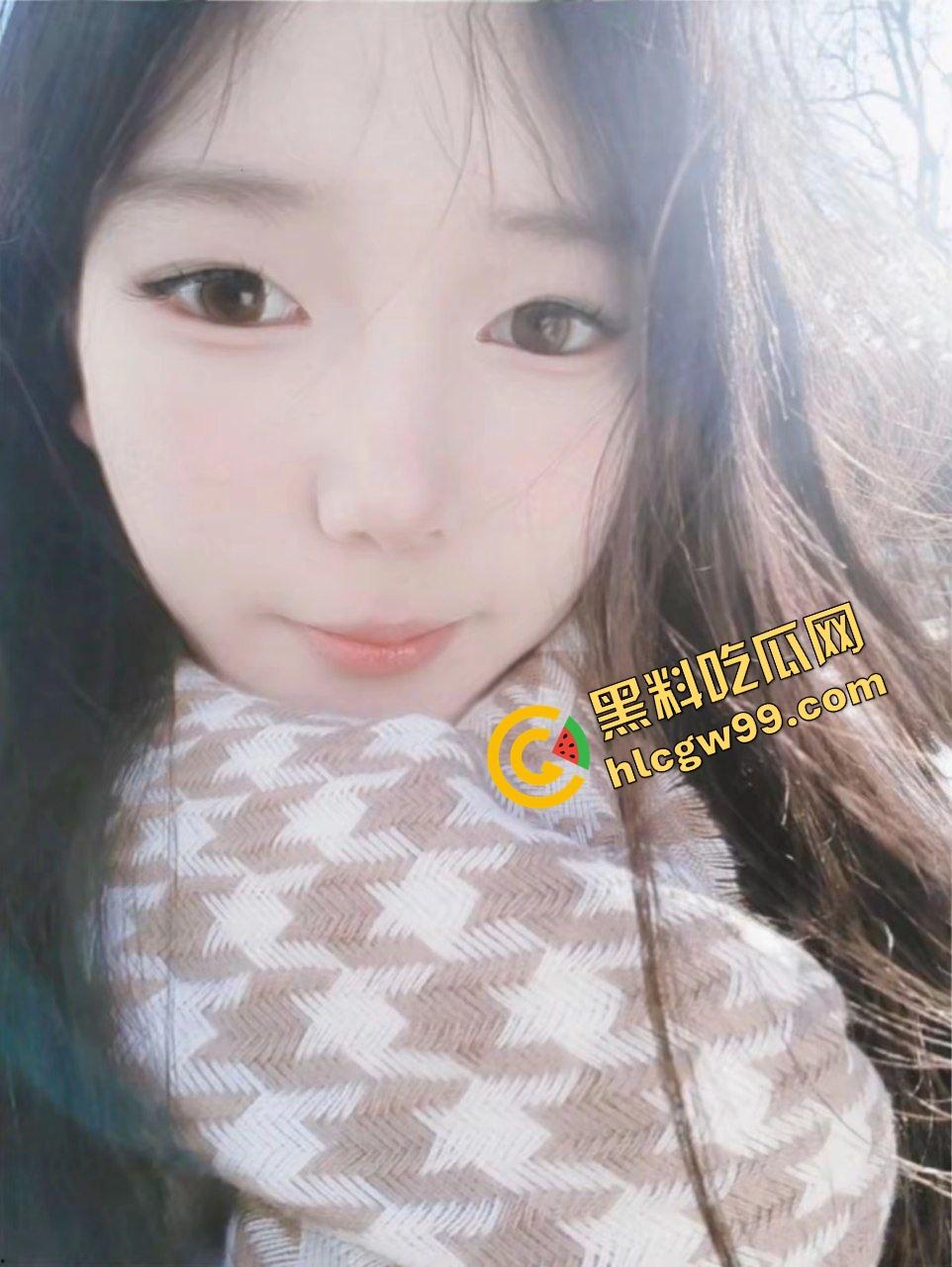 抖音清纯反差骚女大『HelloJia』玉哥帮上王者1800,足交肉偿伺候玉哥暴力后入输出!独家曝光流出!-3