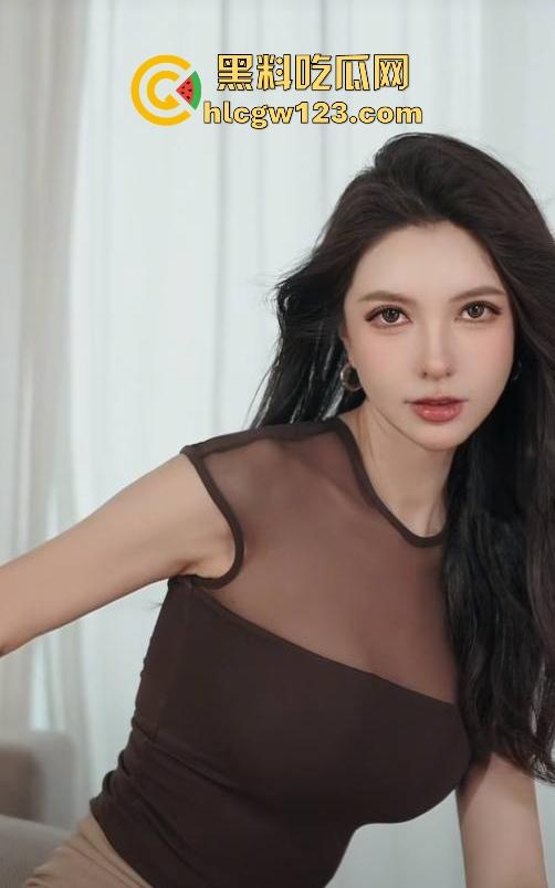 热门大瓜!抖音极品车模网红【小闹nnn】早期约炮金主视频曝光 黑丝的天花版 后入爆操 骚姿勾魂诱惑十足!-15