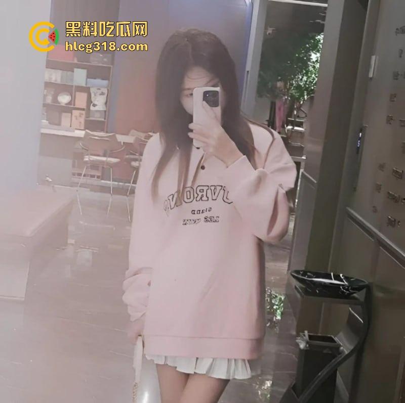 重庆高颜值美女【齐娇琪】极品尤物私拍流出,极品反差御姐露脸口交,性感身材粉嫩乳头骚穴惹火撩人!-3