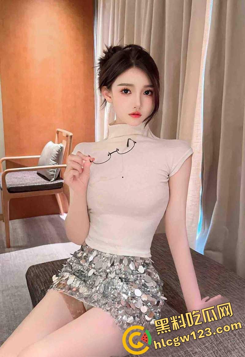 亲姐弟乱伦炸裂续集,性感骚姐变黑丝母狗,民宿无套狂操内射,极品身材爽翻天,这他妈是真淫荡姐弟!-1