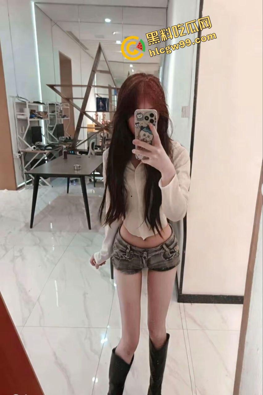 重庆艺术学校清纯嫩妹【何颖】沐浴露洗澡露奶露逼,镜子前无套后入 扶墙淫荡做爱!独家曝光流出!-2