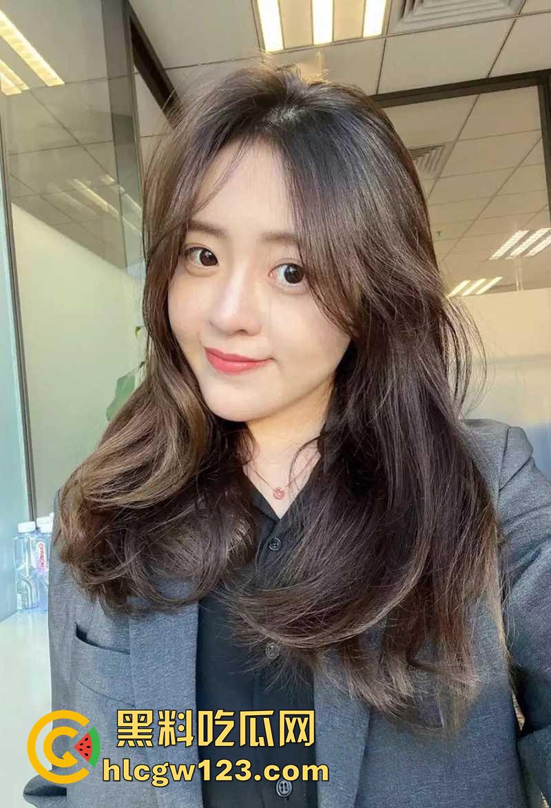 御姐颜值巨乳校花【顾盈】，太原职业技术学院骚逼，胸大腰细身材粉嫩逆天，舔功一流眼神勾人！-7