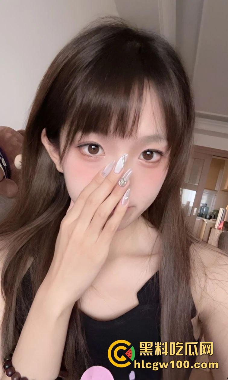 长沙女大学生【刘子玥】在线裸聊骚操作拉满,隔着屏幕伸舌头要特仑苏,奶香味从镜头溢出来特仑苏麻烦结下款!-6