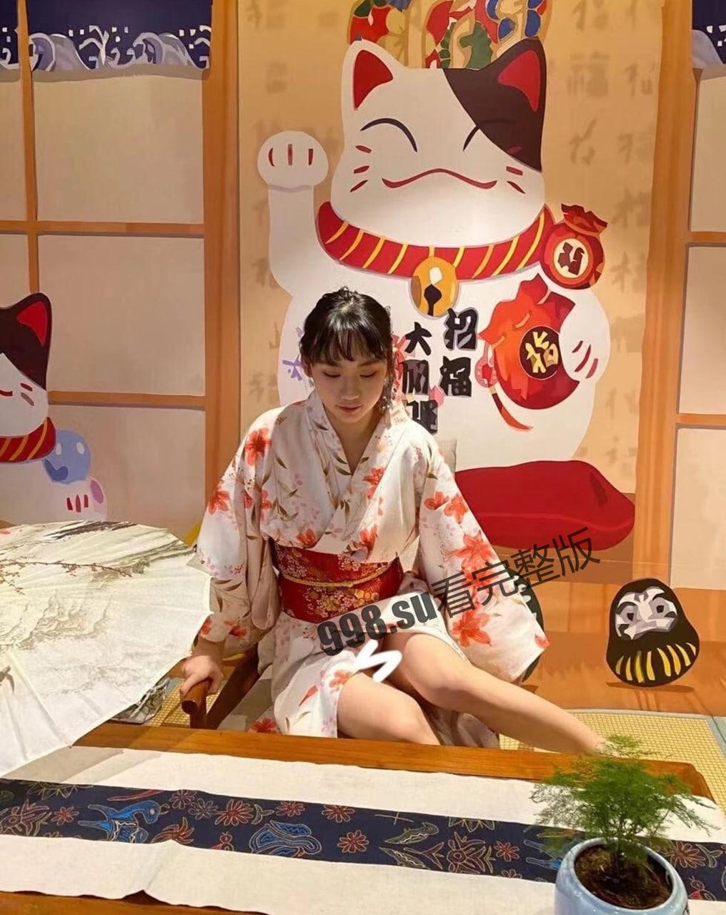 山西财经大学于佳莹 大二学妹于佳莹被包养 手脚口并用很熟练 干爹很享受-7