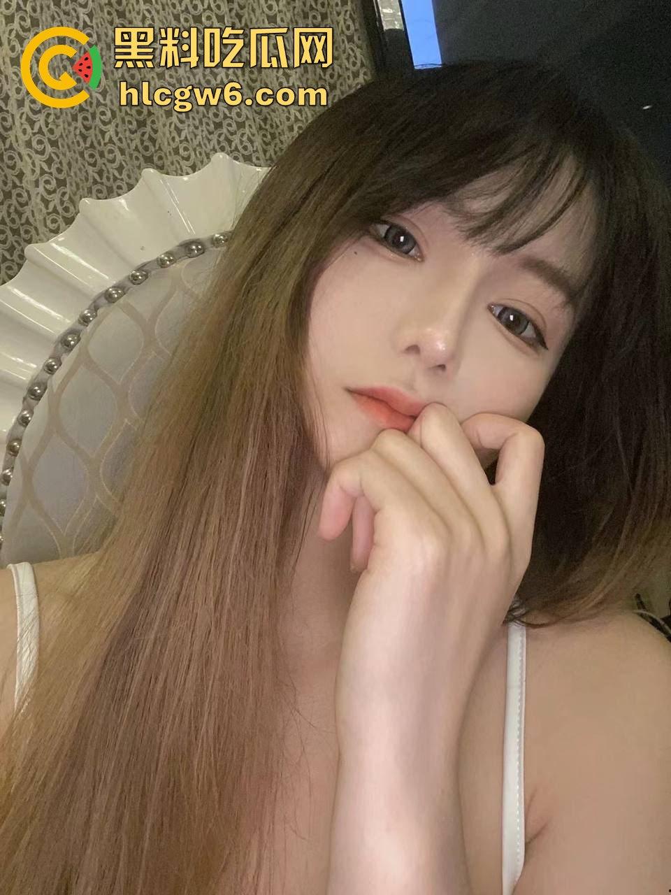 潮汕23岁学生妹约炮视频外流！清纯学妹口交捂脸掩骚浪，明明全懂还装得一副娇羞样，这货太能玩了！-10