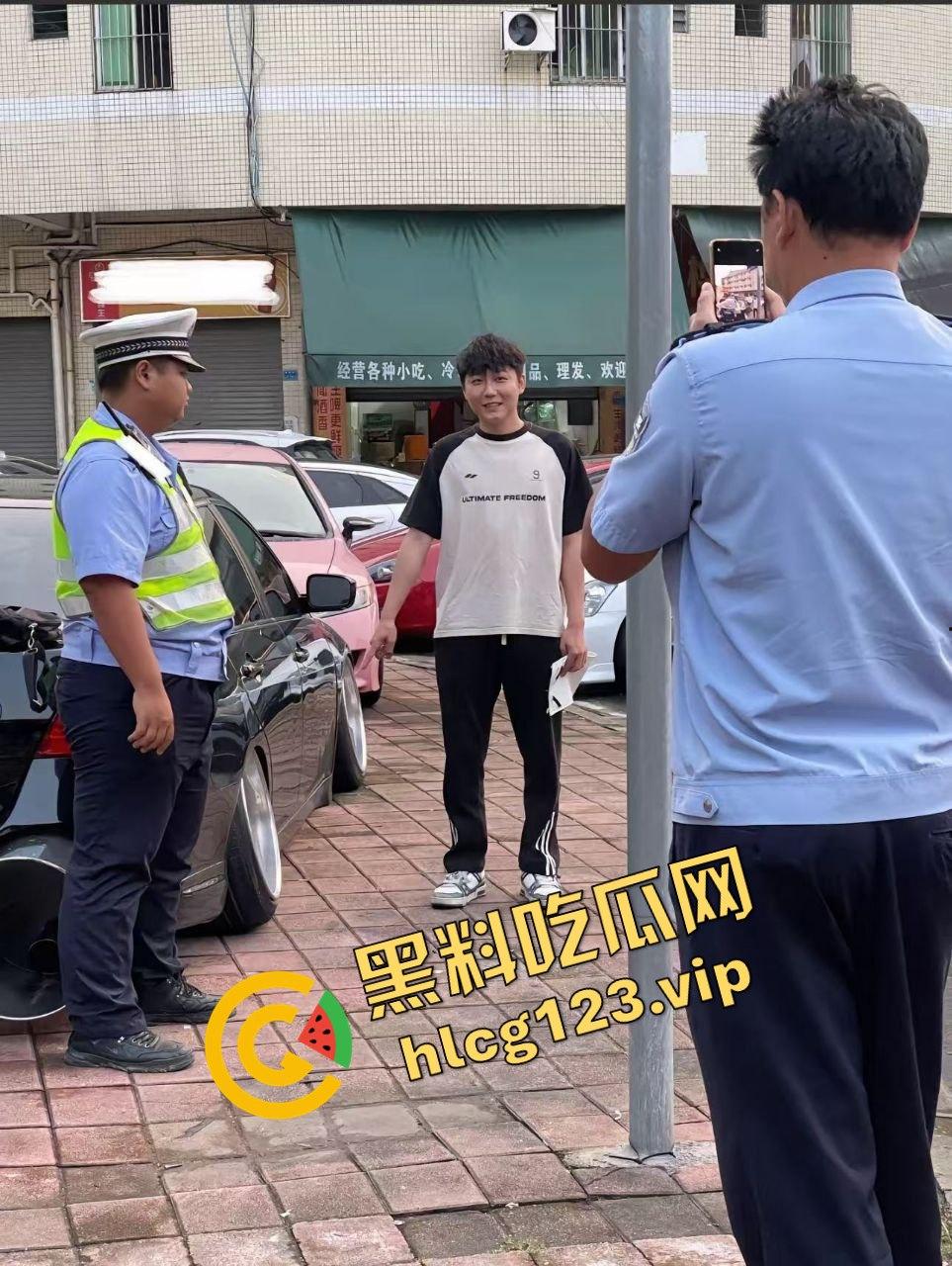 广东抖音网红改装车离谱！排气孔大到能塞下一个人，玩得也太过分了吧！-3