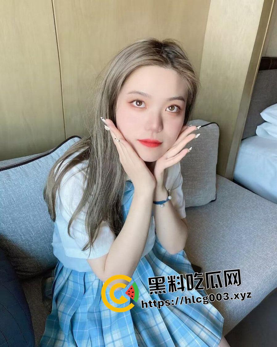 河南富士康事业部反差婊 公司内知名公交车 淫乱性生活骚女人 和领导打炮还主动要求拍视频  私密内容流出-3