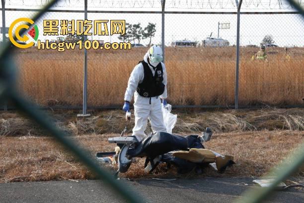 韩国济州航空坠机惨剧，因一只鸟导致181人中179人丧生，仅尾部保留形状，2名机组人员侥幸生还！-19