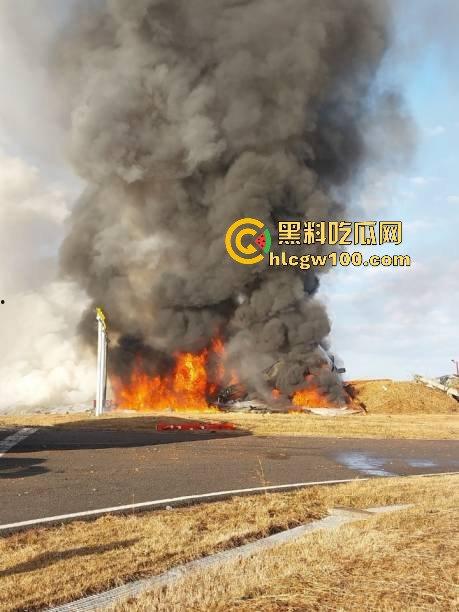 韩国济州航空坠机惨剧，因一只鸟导致181人中179人丧生，仅尾部保留形状，2名机组人员侥幸生还！-26