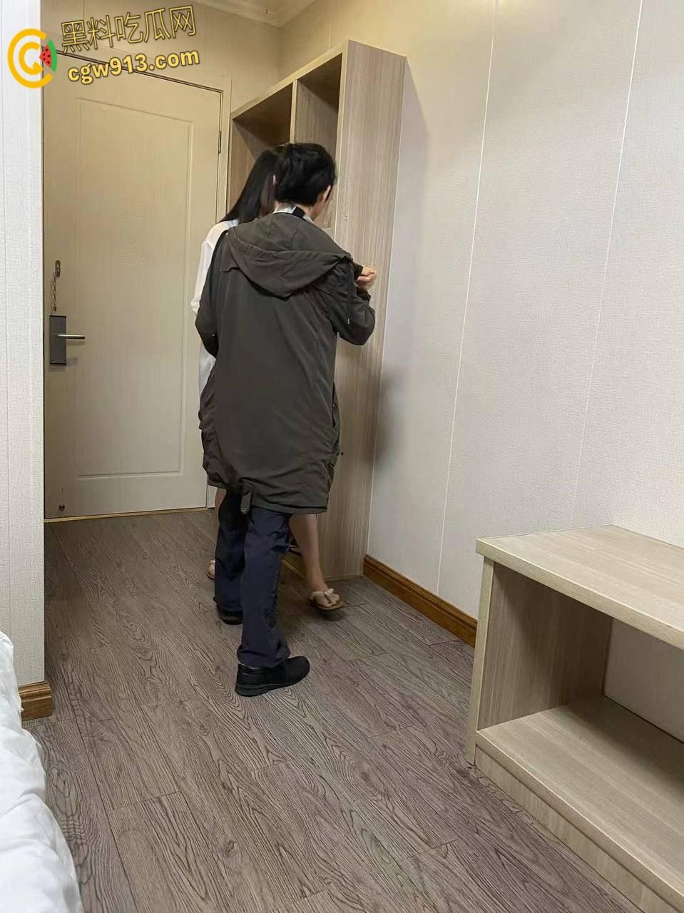 宁波一男子抛妻弃子，净身出户出轨怀孕四月女主播，结果女主播要分手，万念俱灰跳桥 ！-3