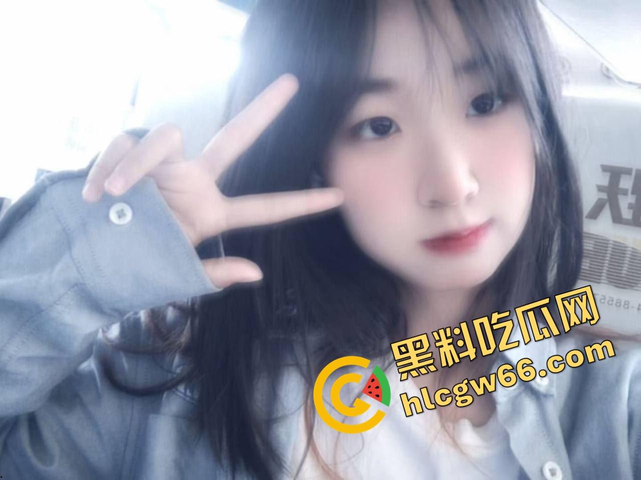 偷拍女友骑乘啪啪全过程流出，一边装害羞挡镜头一边骑到浪叫喷水，这种小贱人谁不爱？-2