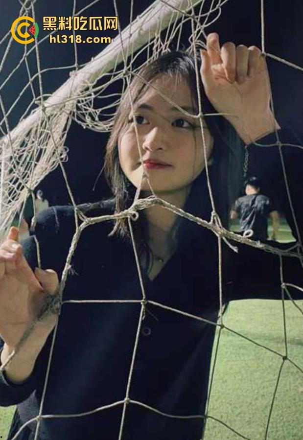 新华学院大二学姐【苏亦妃】网调视频曝光，极品女大化身反差小妖精，掰穴自慰聆听金主调教！-2