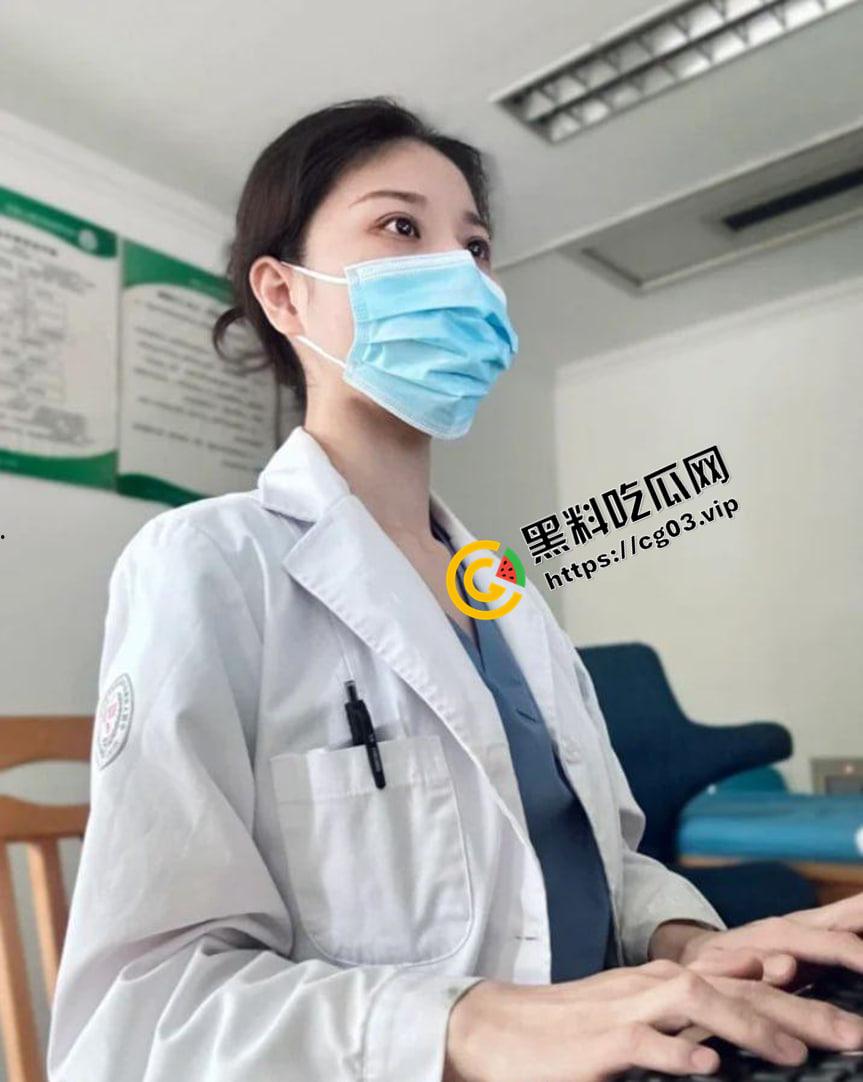 现在的小医院都这么野吗? 白衣天使 清纯护士在手术室帮病人打飞机还口交-1