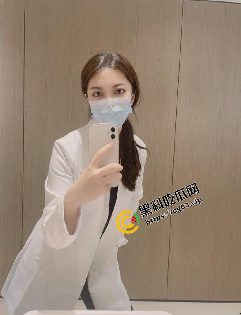 现在的小医院都这么野吗? 白衣天使 清纯护士在手术室帮病人打飞机还口交-9