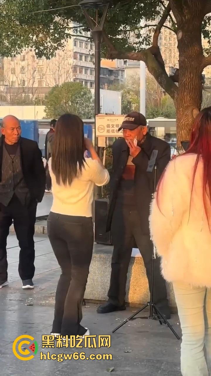 山西晋城榜一大哥线下打赏真实版拒绝中间商,拒绝平台抽成主播秒送身,钱花在刀刃上!-5