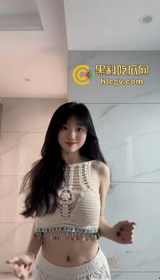 大奶网红『宝贝88』改名再战抖音！擦边福利惹火，私密视频传开，抓紧速度上车赶紧白嫖一波！-10