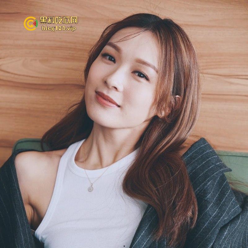 香港TVB新晋视后【李佳芯】港剧女神大学时期黑历史流出！极品身材尤物看着都爽！-9