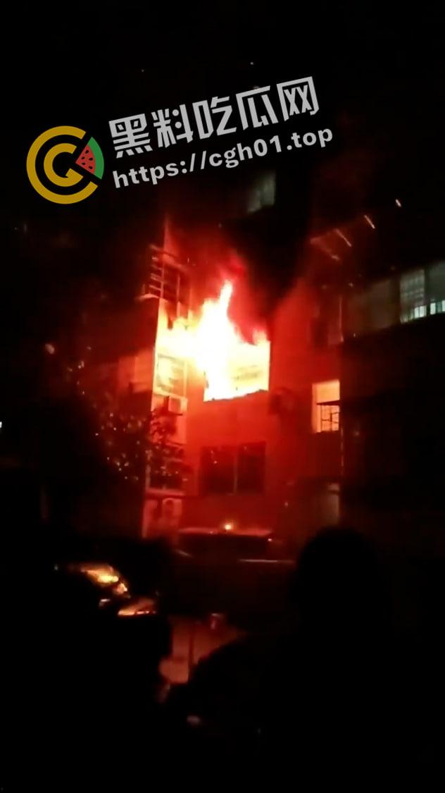 湖南株洲发生火灾 8岁女童因防盗网无法逃脱活活烧死 现场画面曝光 惨不忍睹-1
