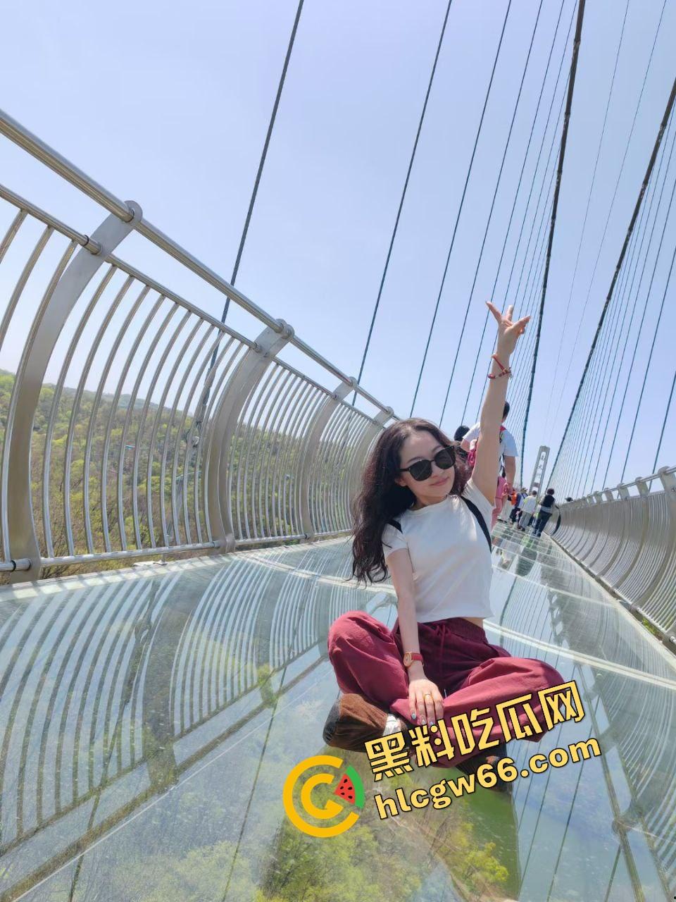 粉丝投稿92年母狗前女友英语老师『潘尧』操到颜射还能打教学电话，骚得不行还装正经！-7