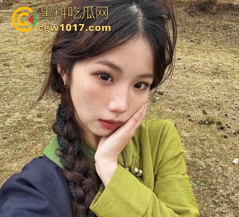 抖音热瓜骑行圈白兰鸽事件大曝光！纯欲女骑士傍富二代【木头叔叔】深夜酒店猛舔大屌，一晚十次打底，插完就甩！-8