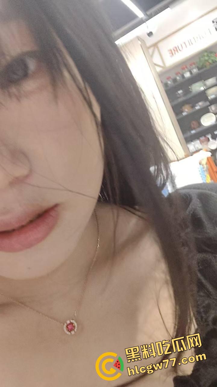 上海同济大学嫩妹【刘思雨】欠前男友钱不还，最后靠卖身结婚抵债，这婚礼干脆叫赔偿仪式吧！-10