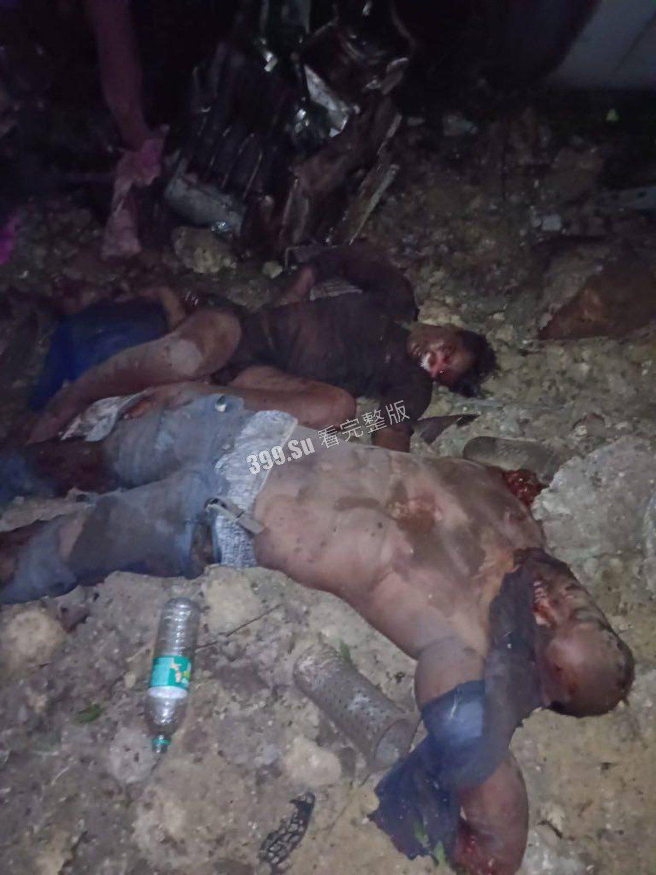 印度列车脱轨现场视频曝光，尸横遍野，尸体堆满整个仓库-3