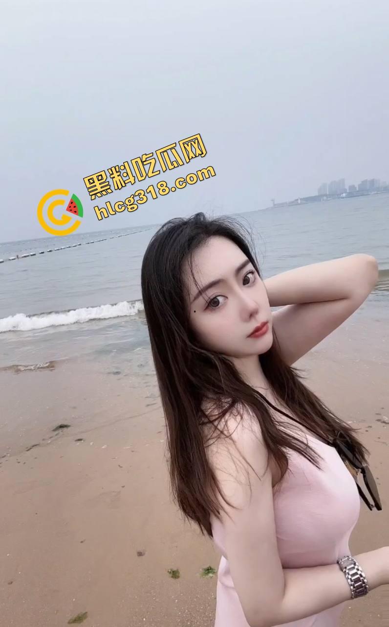 谁说00后嫩？在上海大神手里照样被操得趴桌子喊爹，戳到最后手机都拿不稳，这叫操不是爱-1