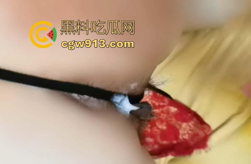 狠操饥渴难耐风骚婶婶，今天终于等到机会，猛插后入无套内射，骚穴白浆决堤涌出！-6