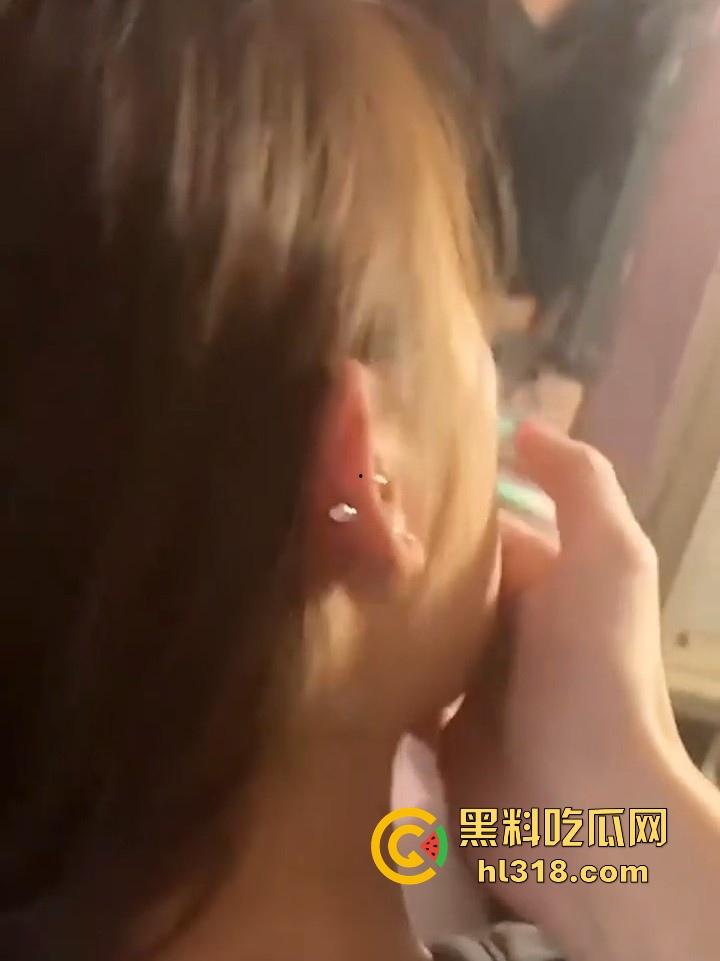 土豪重金包养，哈尔滨工业大学性感学妹【杨绍琳】颜值高身材好，奶子也大后入狂操，内射口爆样样精通！-5