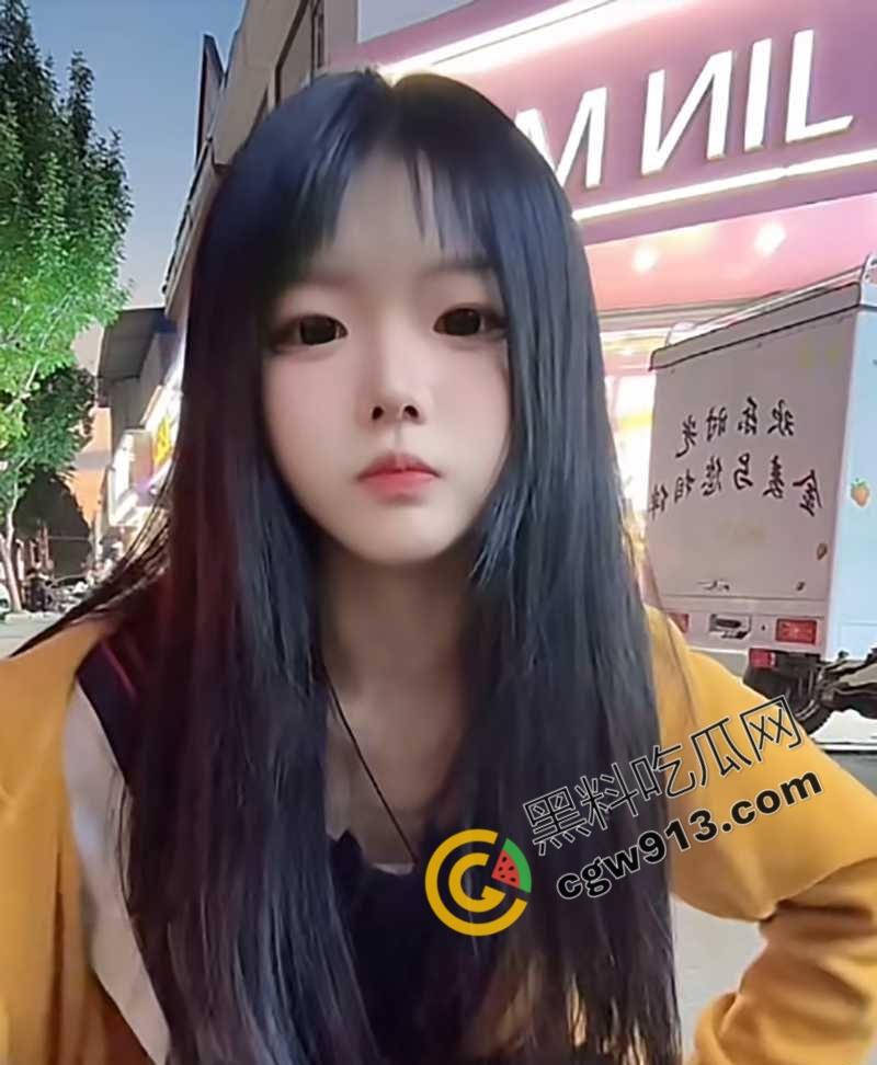 上海抖音小萝莉【仅呆酱】化身金主乖巧母狗，阳台做爱，户外露出，被神秘大佬肆意调教，反差极大引爆全网-2