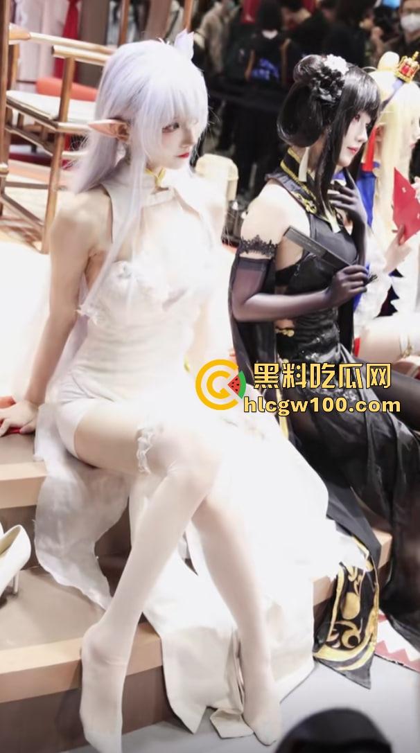 大城市漫展就是狠 不是内场去不起而是外场更有性价比 妹子敢脱不怕冷 锁骨短裙大腿全都露衣服越少越专业！-6