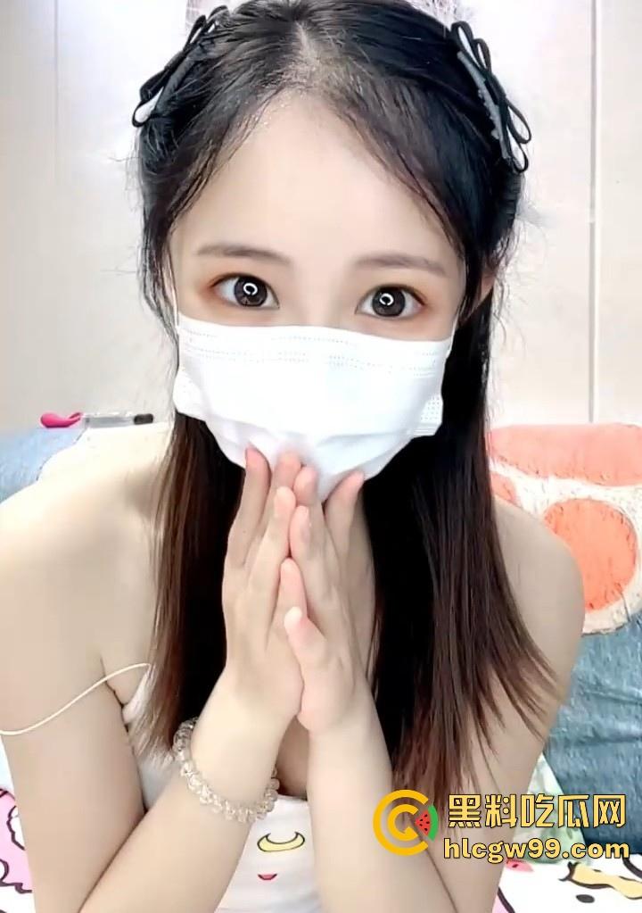 超人气网红女神【芝士莓莓酸奶】身材纤细颜值甜美,直播大战头套男 实在太撩人了!-3