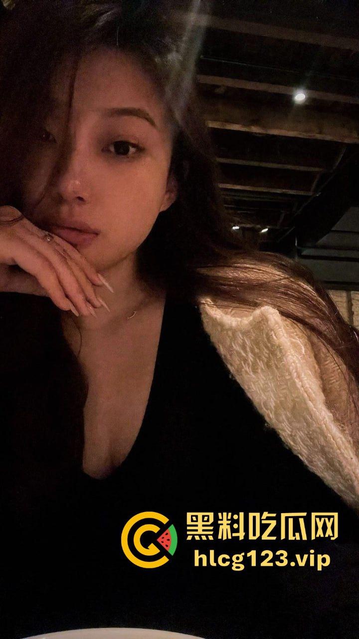 『李菲菲』床上风骚演绎！山东财经大学留学生的性爱视频泄密，吃鸡喷水让人看直了眼-4