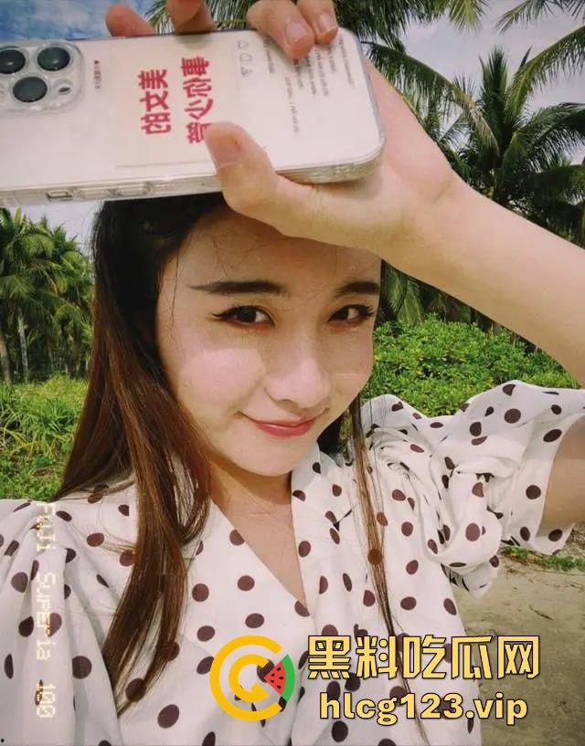 软饭小王子『焦皮』！抱富婆、撩老头，变性网红『智博』钱袋被掏空，软饭吃到爽！-40