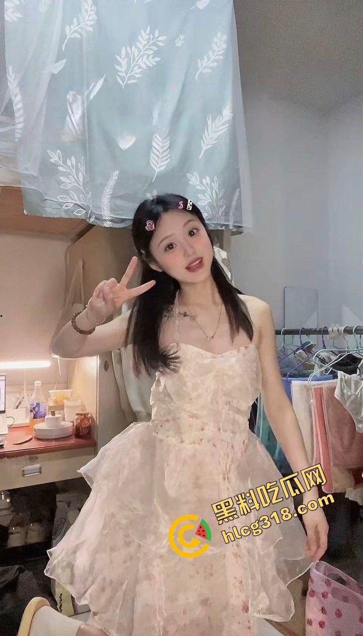 婚后六年操老婆操成亲情，隔壁浪叫勾人，逼肿喷汁操翻天还贪万人干，幻想邻居大屌内射骚货老婆！-2