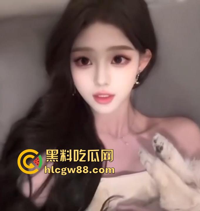 抖音高颜值网红【sakura】不雅自拍流出 立着女同人设约炮不同男人 粉嫩酮体爆炸身材看的欲罢不能！-6