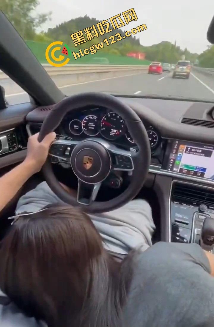 保时捷最佳宣传片！大奶妹子全裸趴身上口爆，80码高速路上舔到精尽人亡，绝世口技嗦声盖过发动机！-13