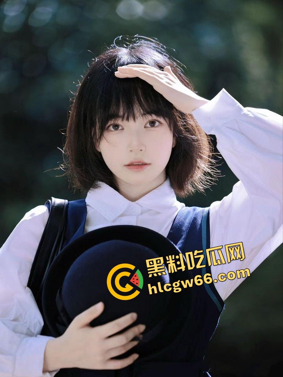 深圳大学『周淑馨』大学还没毕业就玩3P绿帽局，男友兴奋看女友被兄弟打桩，奶子抓到变形爽到翻白眼！-2