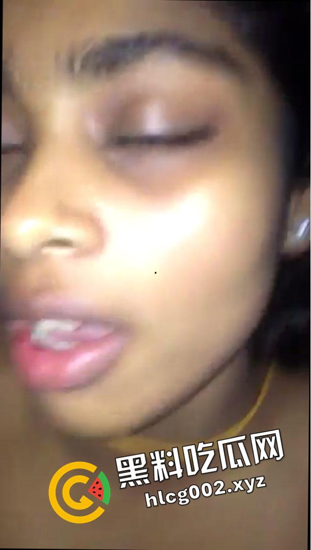 咖喱味反差婊！印度医院小护士被院长潜规则 身材堪比超模 狠狠的颜射在脸上-4